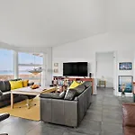 3 Bedroom Gorgeous In Hejls
