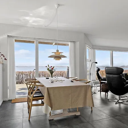 3 Bedroom Gorgeous In Hejls